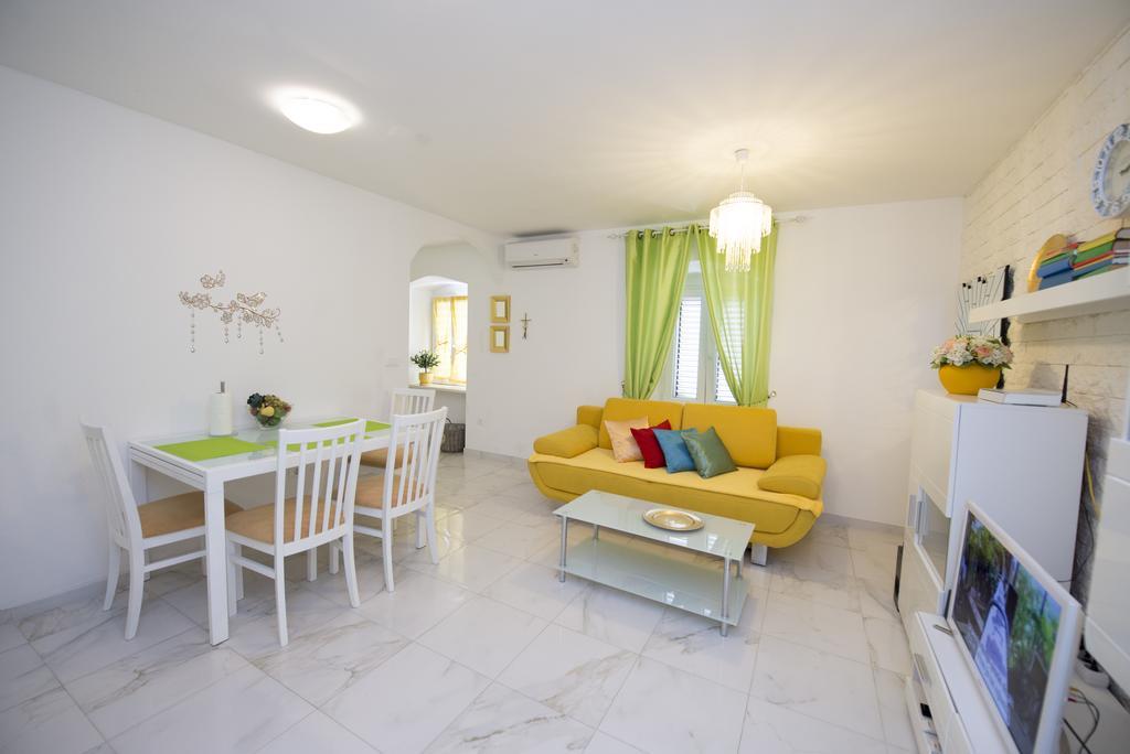 Apartment Dea Spalato Esterno foto